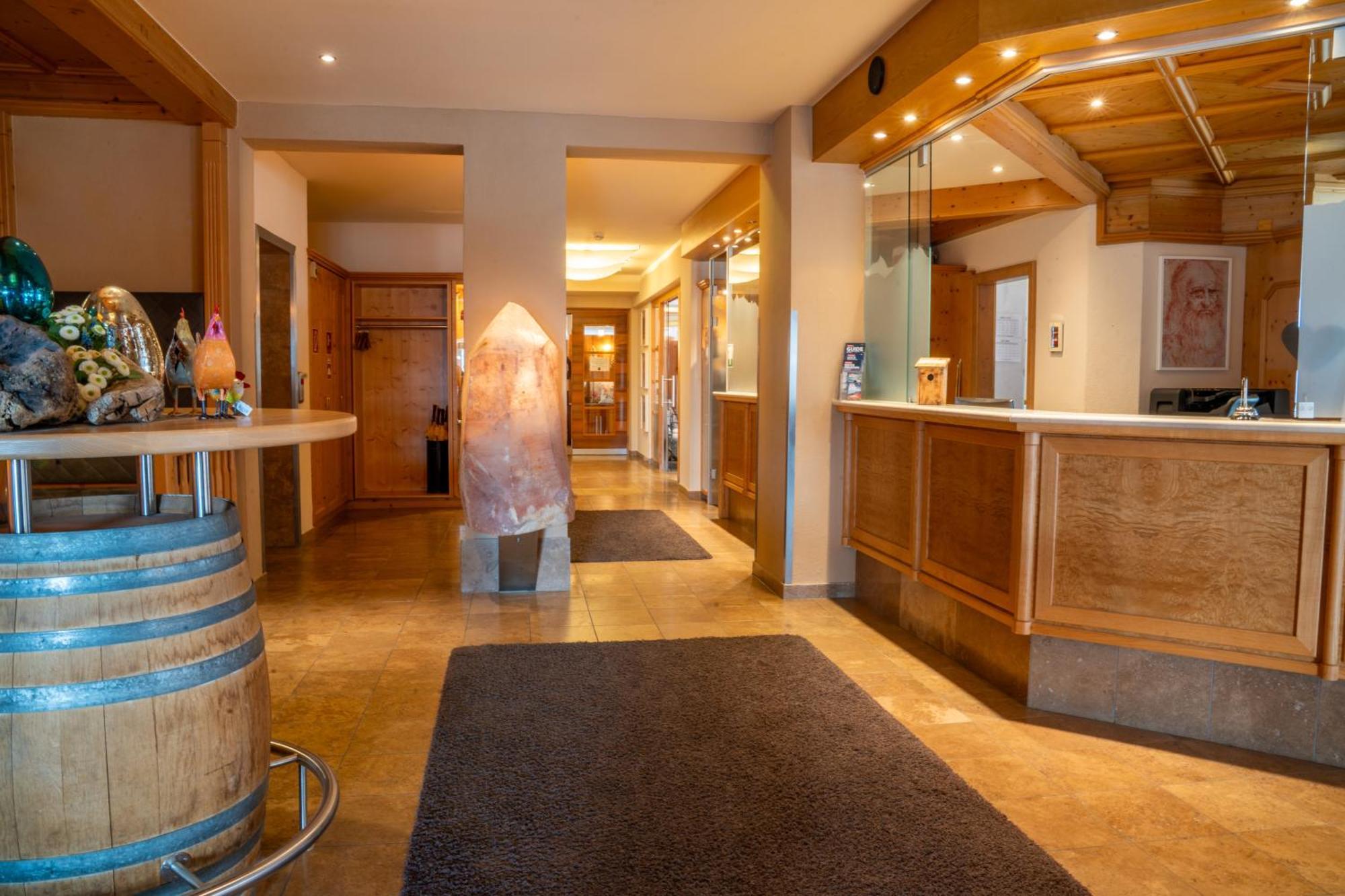Hotel Andy 4 Sterne Superior Йерценс Экстерьер фото